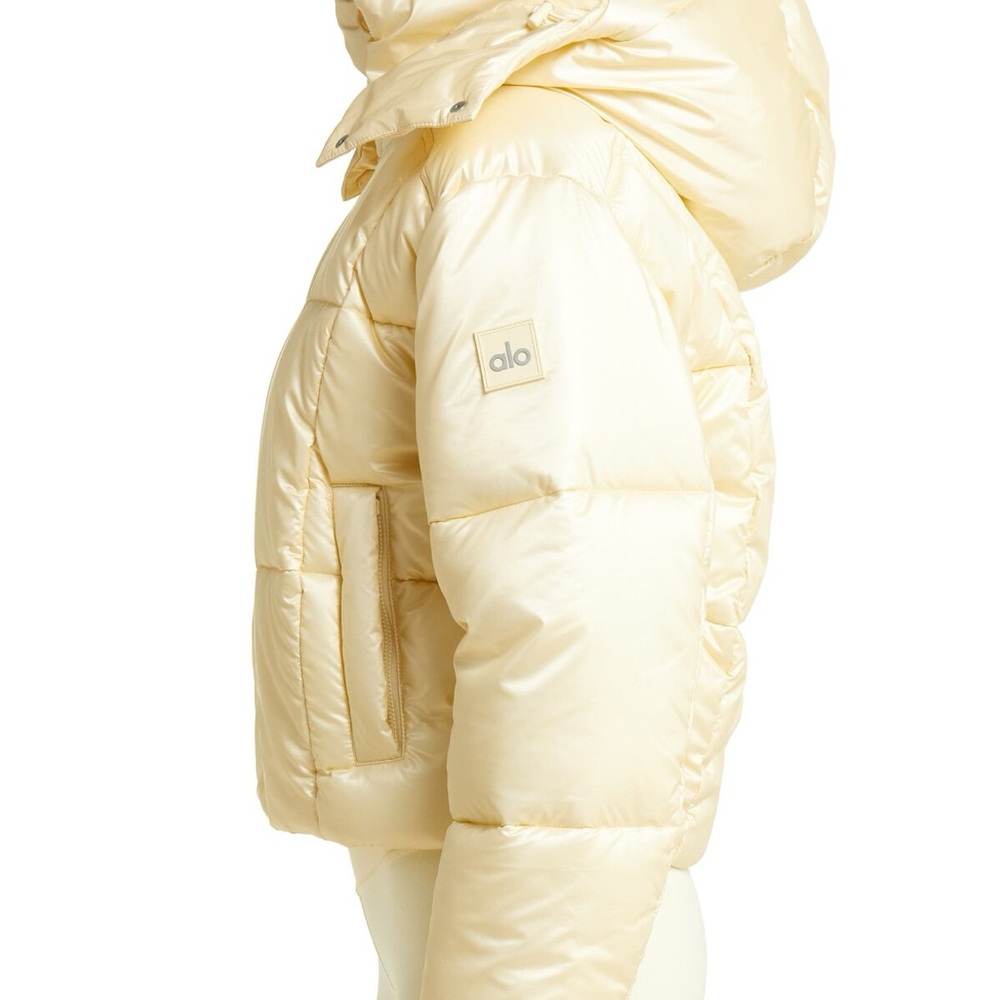 NEW Alo Yoga Pearlized Pristine Puffer Hooded Jacket in French Vanilla Yellow S